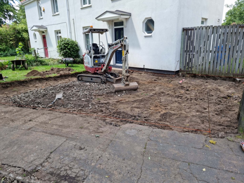 This is a photo of a dig out being carried out by Sittingbourne Driveways in preparation for a block paving driveway